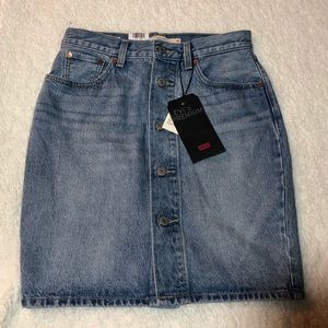 Final price Levi’s Mom Skirt size 28